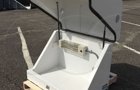 A gemeni 2 sampler enclosure with a built-in heater