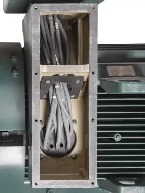Internal wiring and insulation system inside a Toshiba severe duty motor